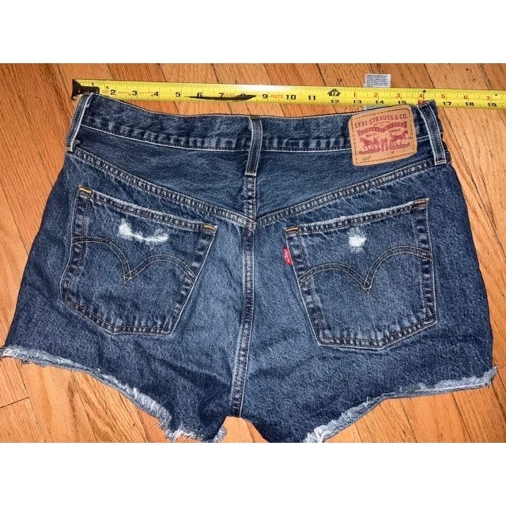 Levis 501 Original Distressed Denim‎ Shorts Dark Wash Button Fly W31 T57-8